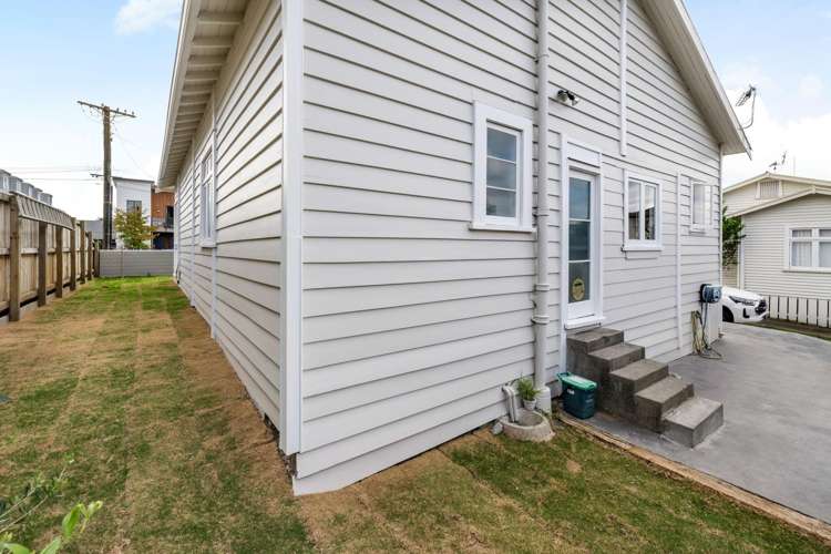 48A Cook Street Hamilton East_18