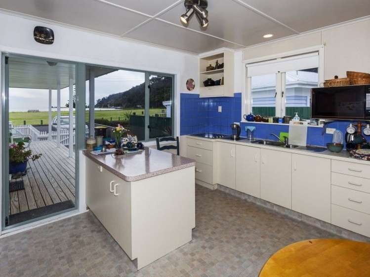 203 Fergusson Drive Thames_9