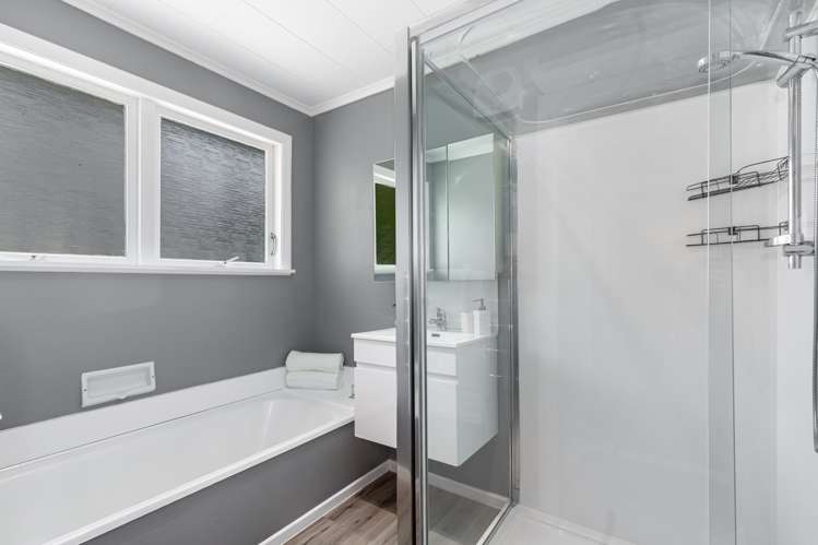 17 Lowry Crescent Stokes Valley_11