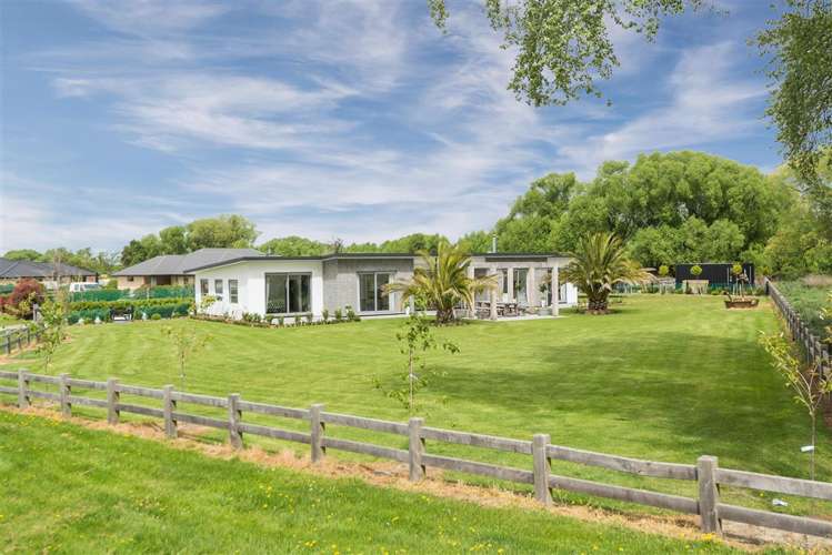 2 Riverside Way Amberley_23