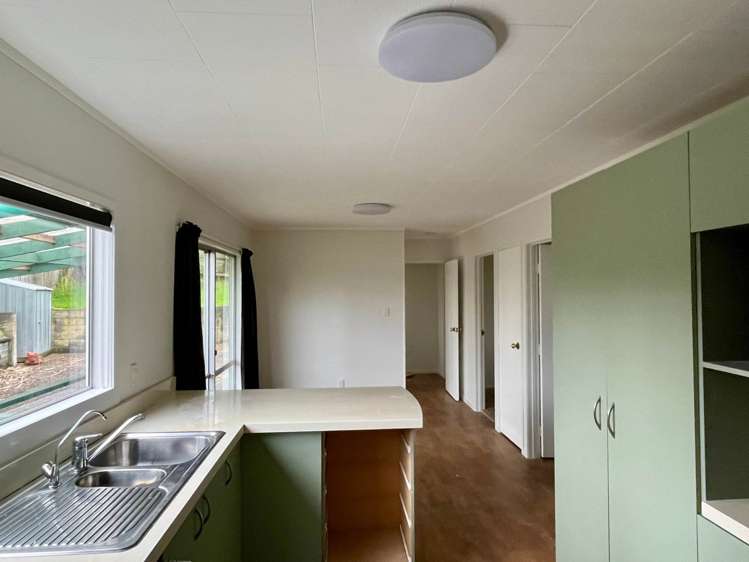 36 Nui Mana Place Te Atatu South_5