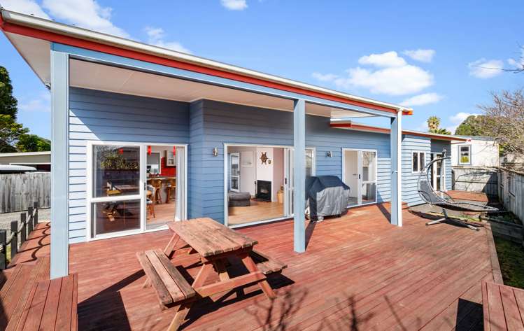 15a Roretana Drive Athenree_0