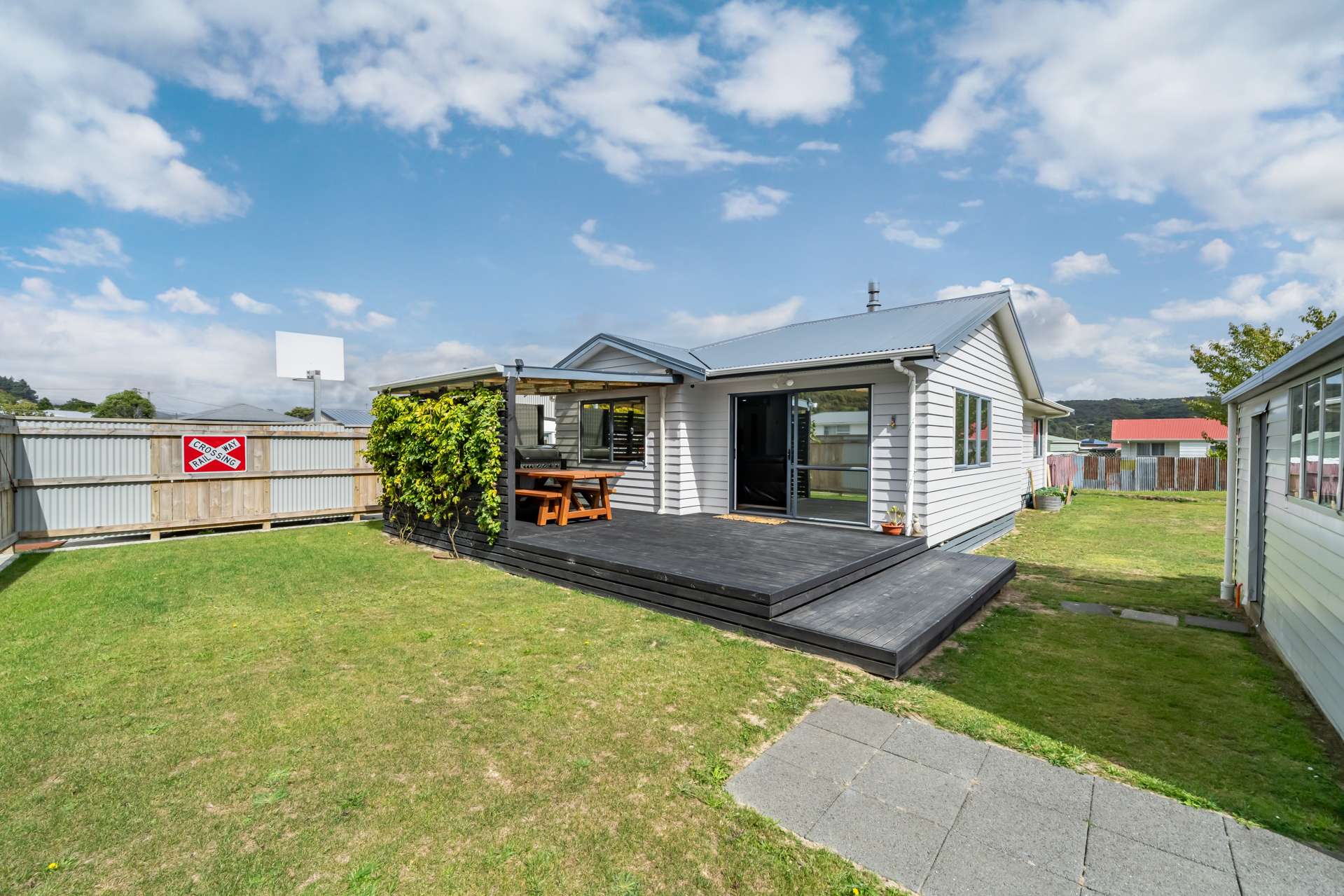 5 Ashburn Road Wainuiomata_0