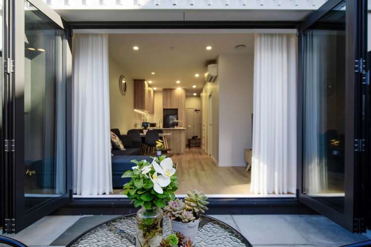 10/666B Great South Road Ellerslie_13