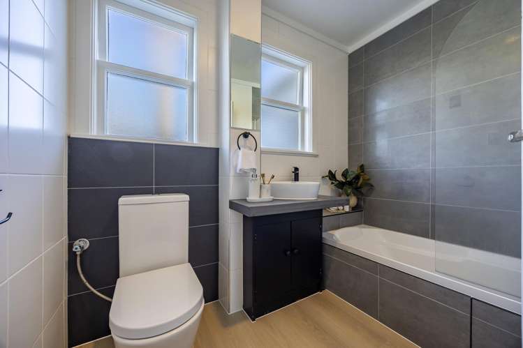 81 Tahapa Crescent Meadowbank_10