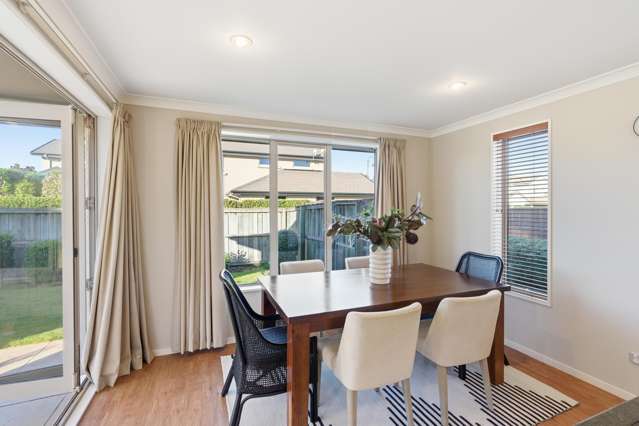 25 Applefield Court Northwood_4