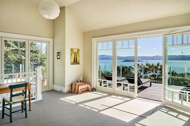 18 Huia Road, Days Bay_3