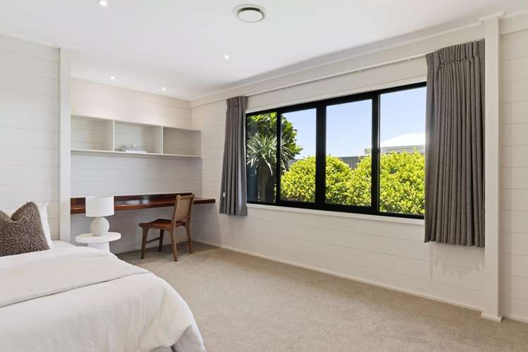 2A Lloyd George Road Wainui_13