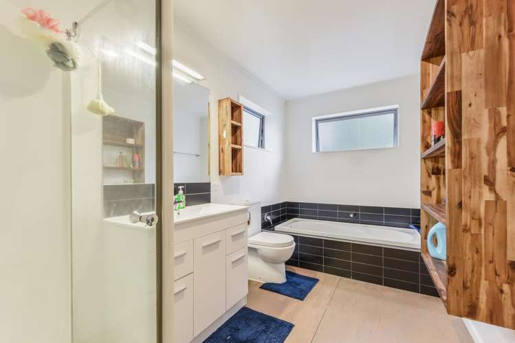 33 Jenner Road Toi Toi_10