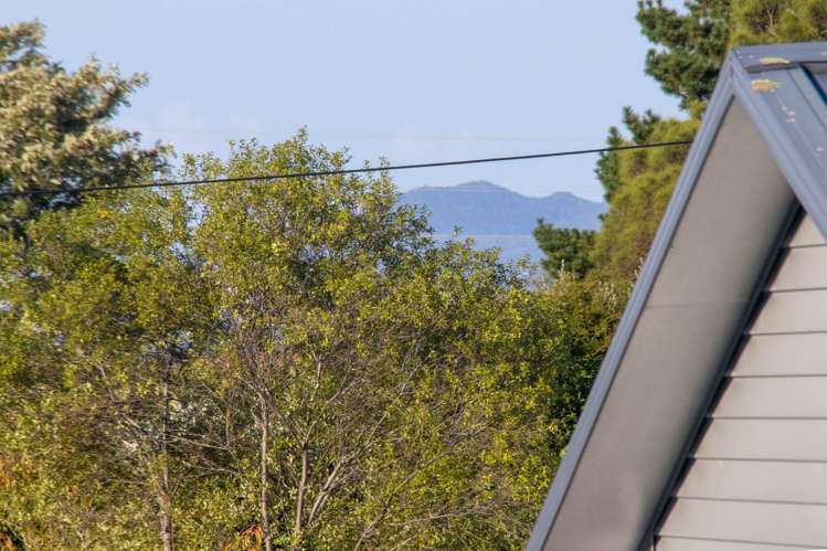 63 Roberts Road Te Atatu South_20