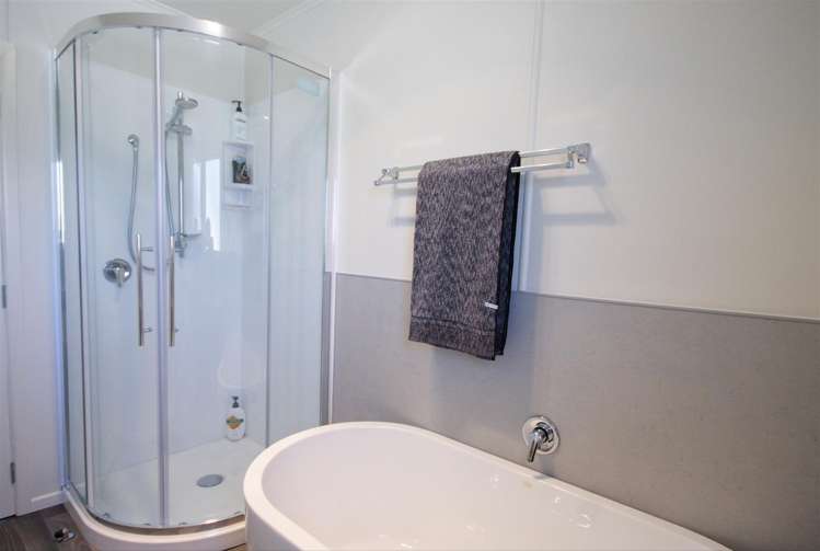 5 Porikapa Road Owhata_12