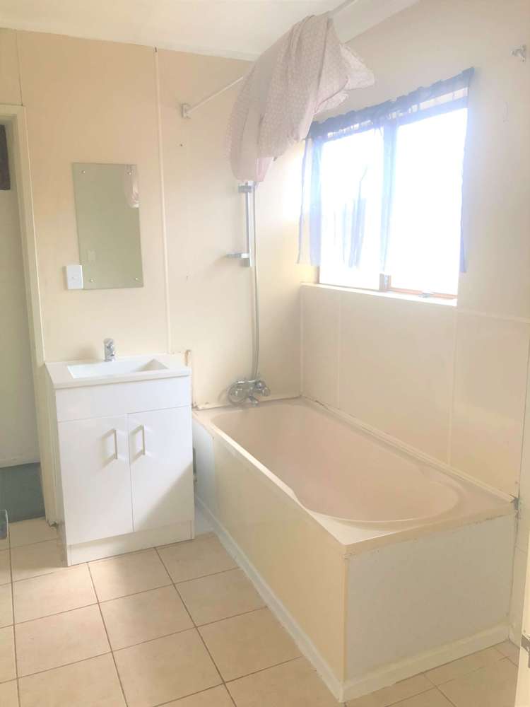 2/23 Aranui Road Mount Wellington_6