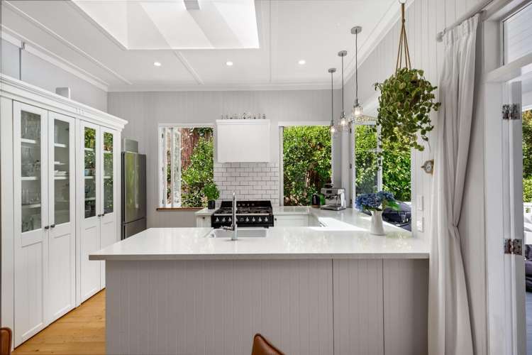 23 Ewen Alison Avenue Devonport_5