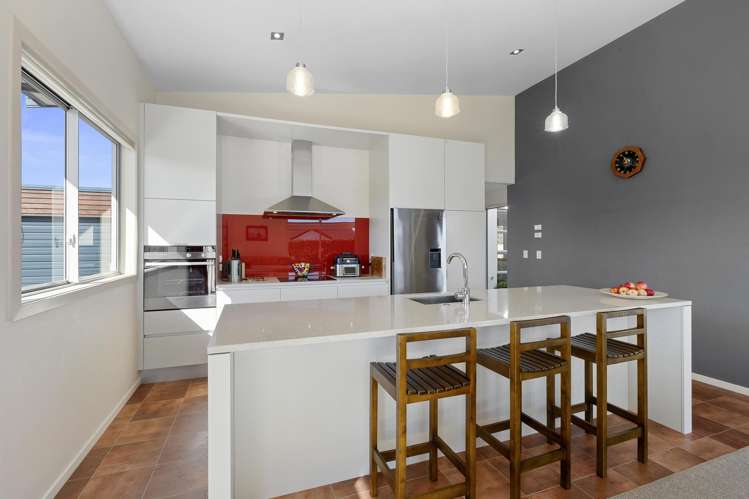 4 Saint Andrews Parkway Waiwhakaiho_7