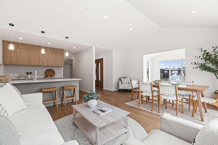 34 Matau Crescent Frimley_3