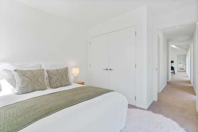 8 Molly Place Southbridge_16