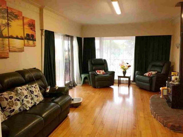 70 Tiroroa Ave Te Atatu South_2