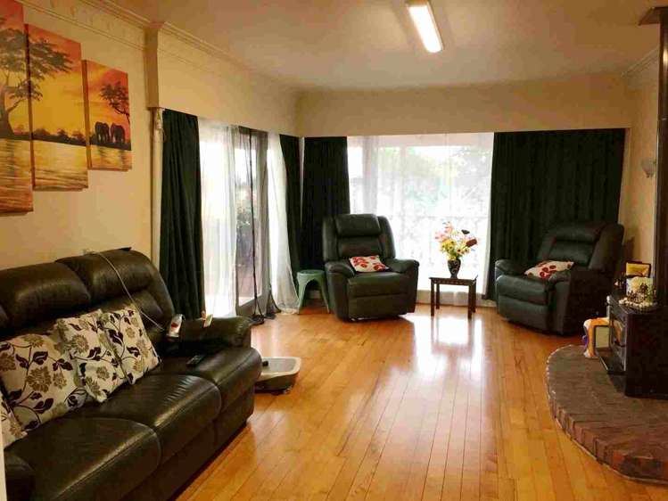 70 Tiroroa Ave Te Atatu South_2