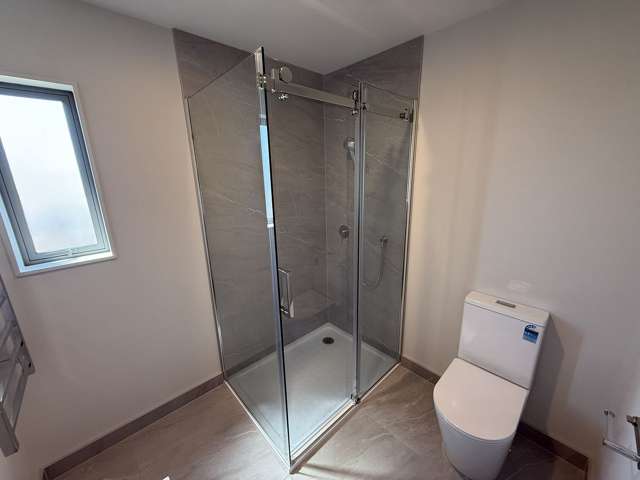 9 Te Ara Wai Mangere East_4