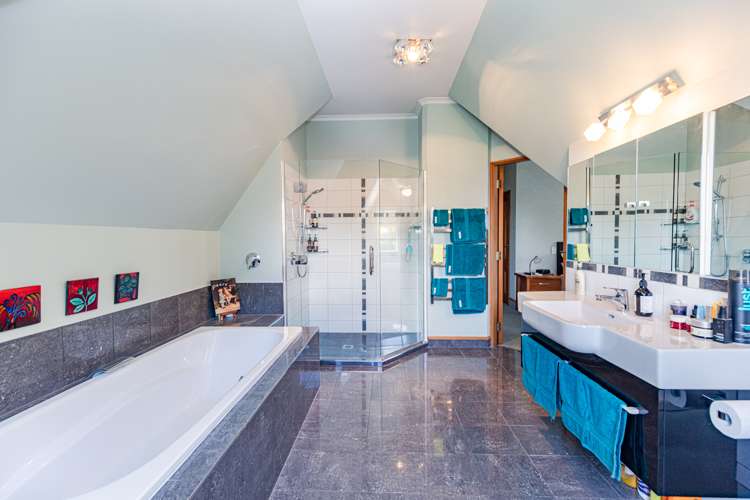 31 Tararua Drive Upper Plain_9