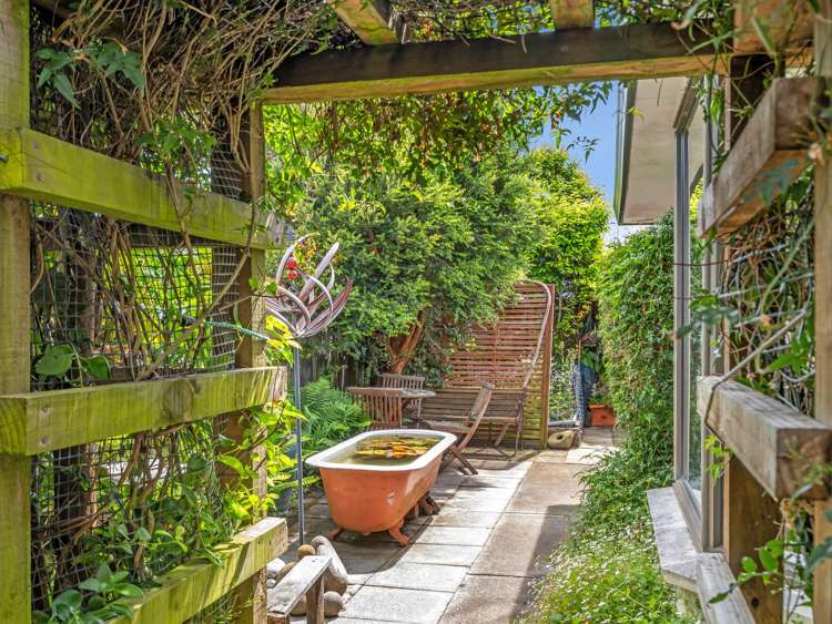 2/56 Aorangi Road Bryndwr_8