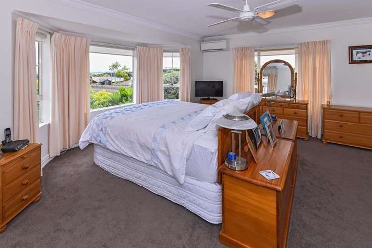 2 Muka Close The Gardens_14