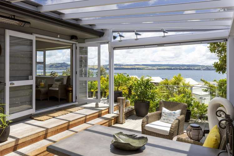 358 Lake Terrace Two Mile Bay_11