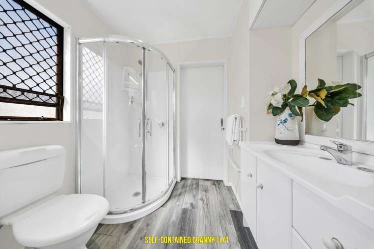 9 Cambric Place Botany Downs_27