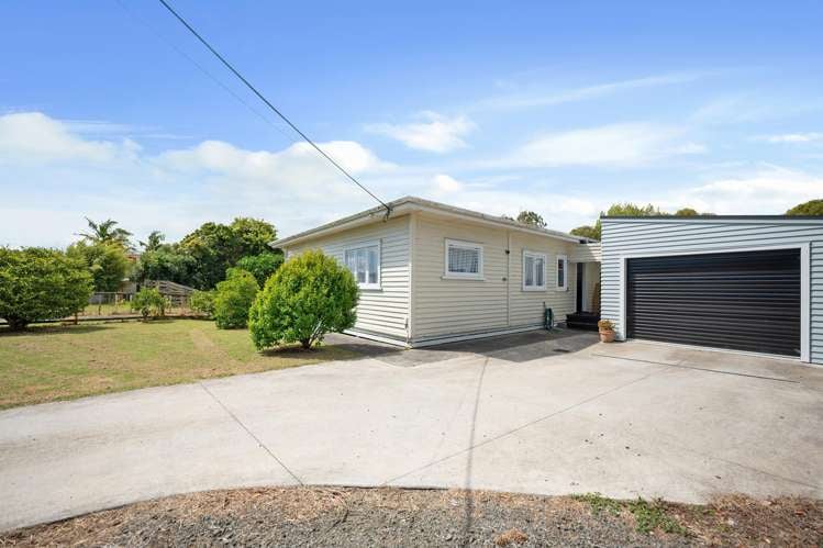 140 Awaroa Road Helensville_22