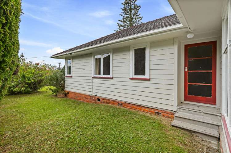 30 Amberley Avenue Te Atatu South_14