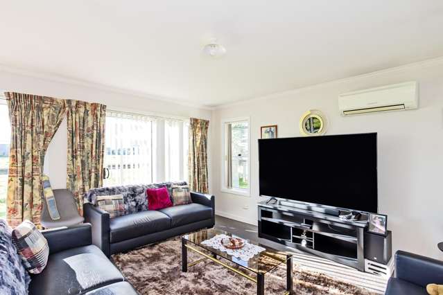 87 Lothian Crescent Strathern_1