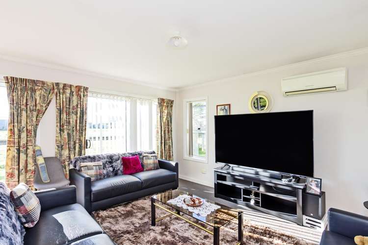 87 Lothian Crescent Strathern_1