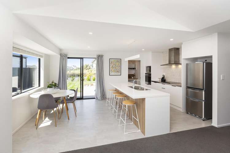 79 Katrine Drive Burwood_5