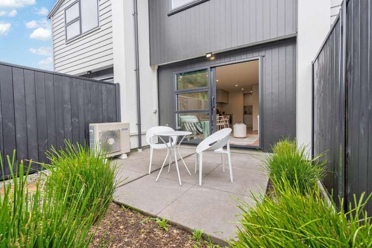 8/25 Bush Street Naenae_17