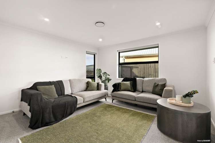 8 Omahuru Road Glenbrook_7