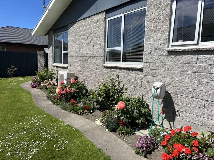 2/65 William Street Ashburton_5