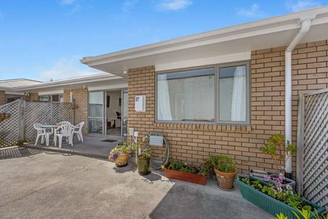 2/6 Warre Street Waitara_2