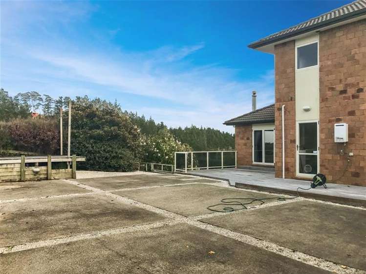 10 Michael Bosher Way Flat Bush_12