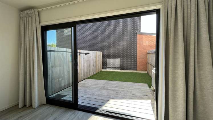 25/137 Hall Avenue 10683_10