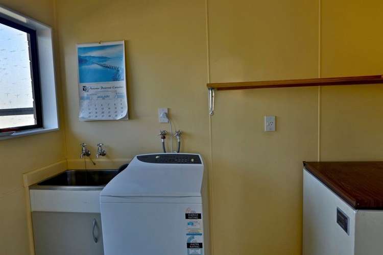 2/1 Alyson Place Stoke_11