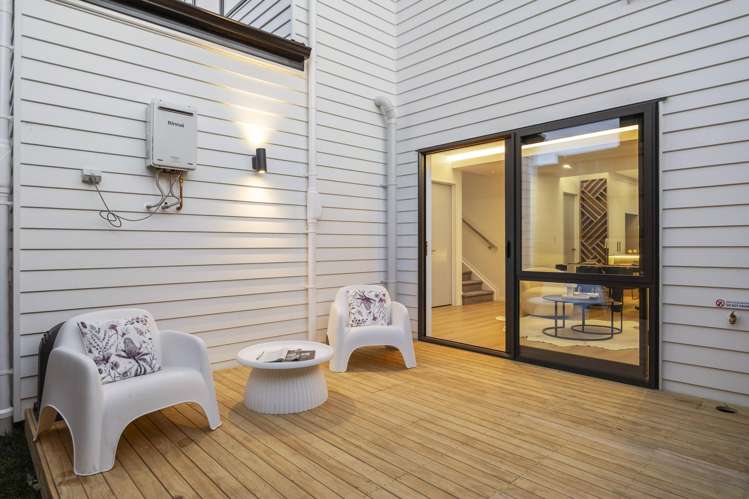 31 Weybridge Crescent Glen Innes_15