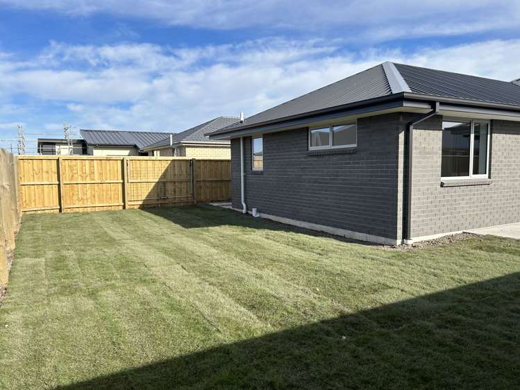 30 Crossley Avenue Woodend_15