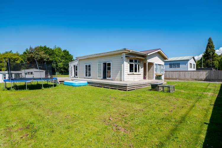 1277 Egmont Road Egmont Village_38