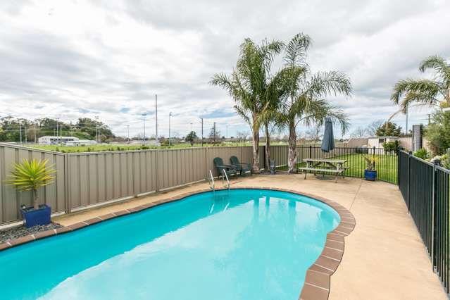 60 Merlot Drive Greenmeadows_2