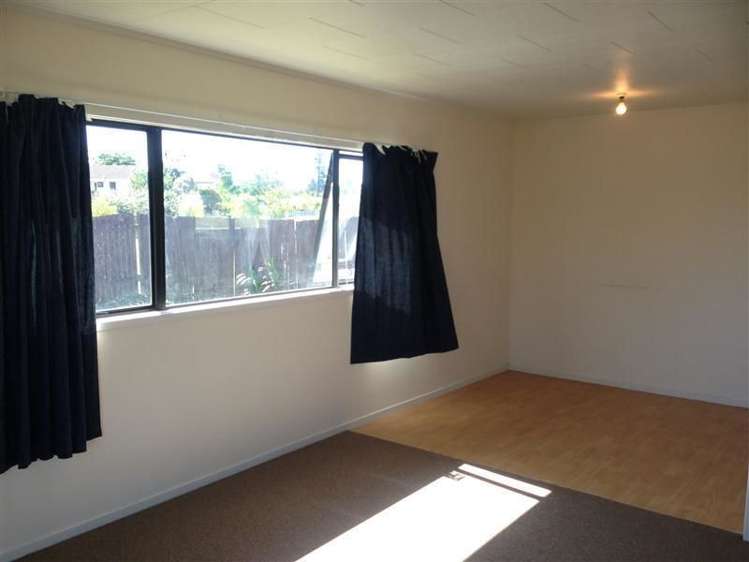 195 Mahia Road Wattle Downs_5