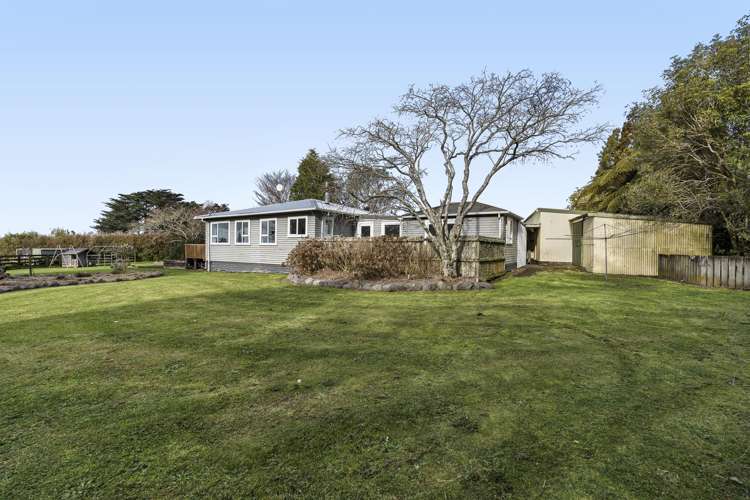 1870 Egmont Road Inglewood_21