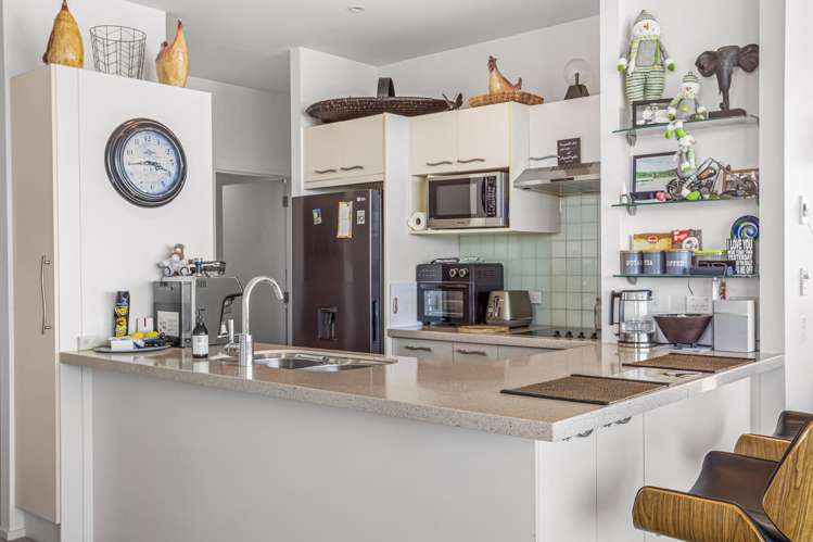 401/11 Tamariki Avenue Orewa_5