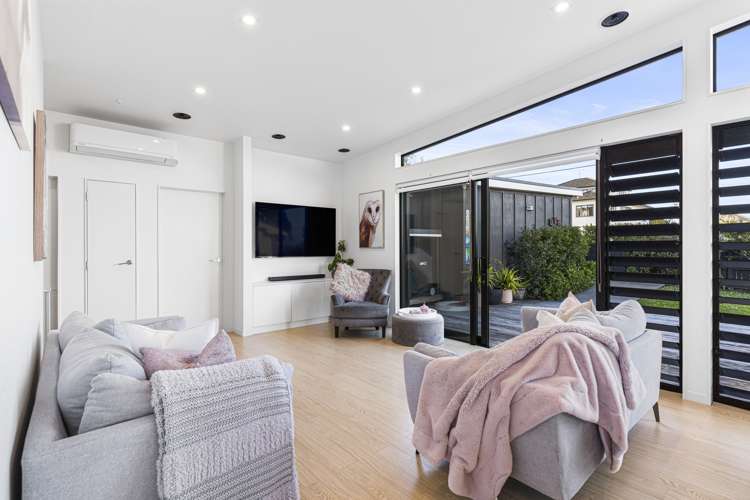 15 Beach Road Mellons Bay_6