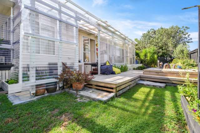 66 Wharf Road Clarks Beach_2