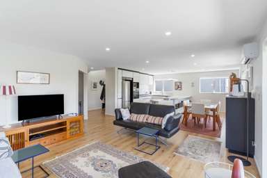 513A West Coast Road_3